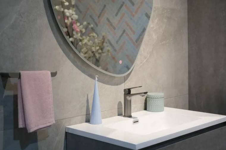 Defining Cohesive Bathroom Design with Meissen Accessories in SA