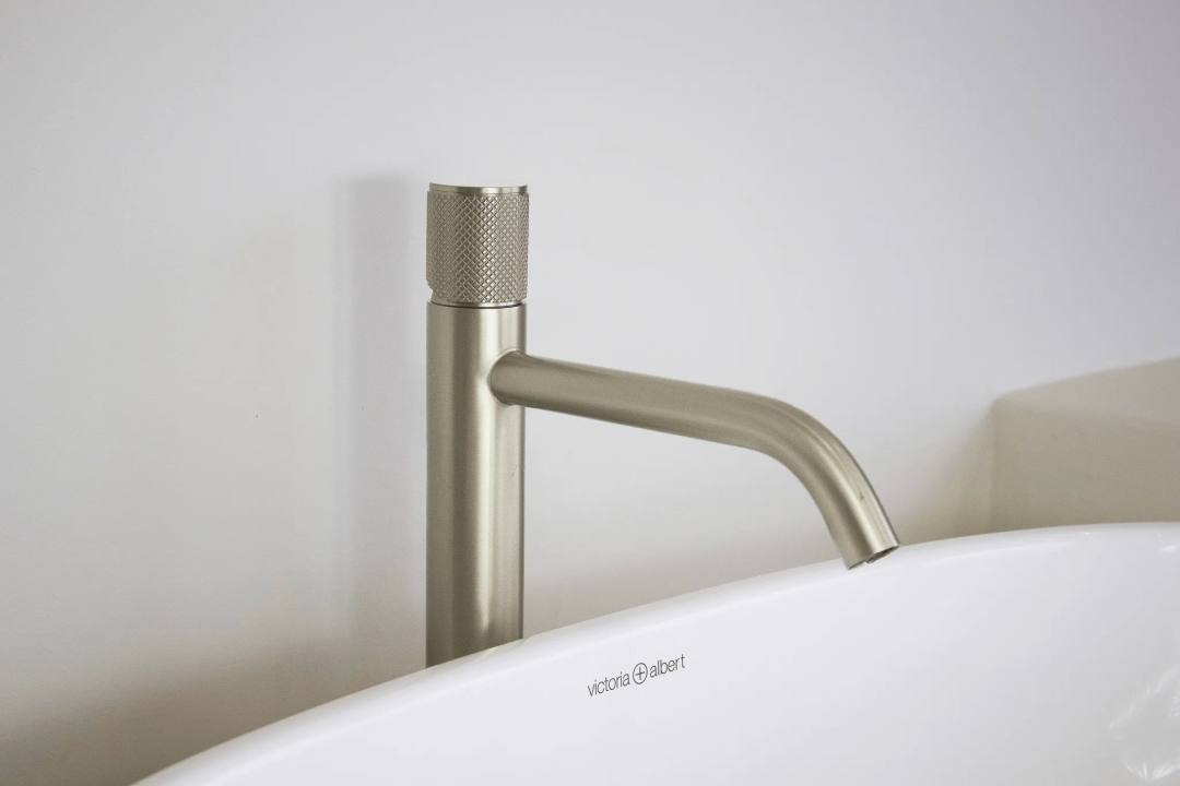 Modern colorway swatches and design trends defining 2025 interiors by Meissen.
