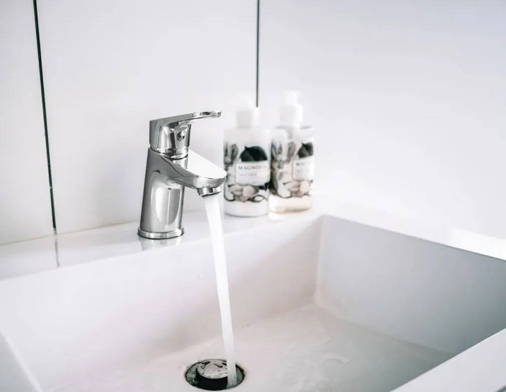 Stylish Onex Collection bathroom fittings for efficient and smart spaces.